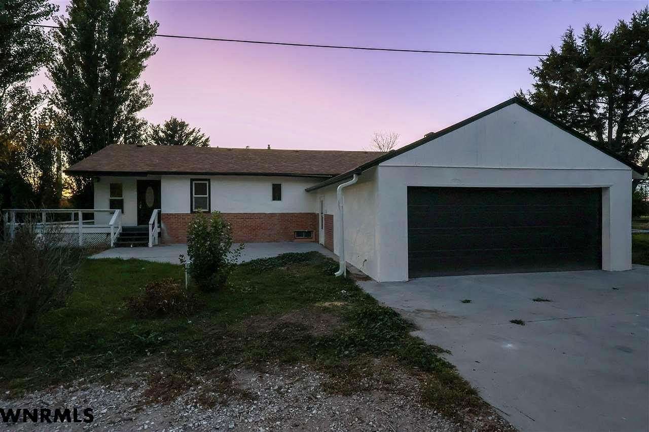 13.4 Acres of Land with Home for Sale in Bayard, Nebraska