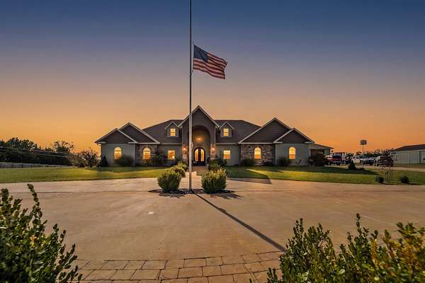 10 Acres of Improved Mixed-Use Land for Sale in Fulton, Missouri
