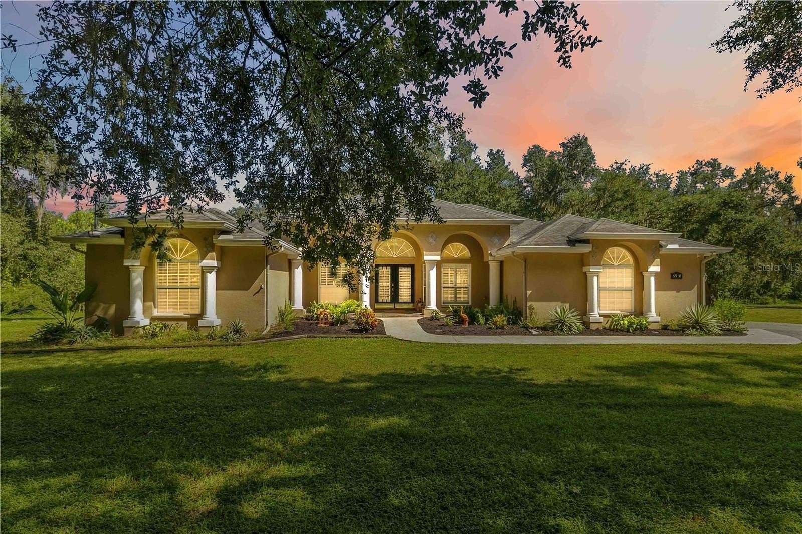 2.5 Acres of Land with Home for Sale in Plant City, Florida