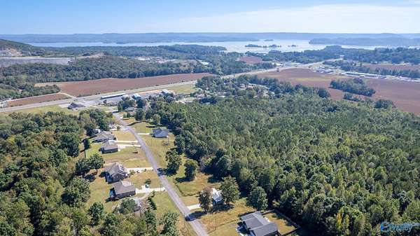 0.36 Acres of Residential Land for Sale in Guntersville, Alabama