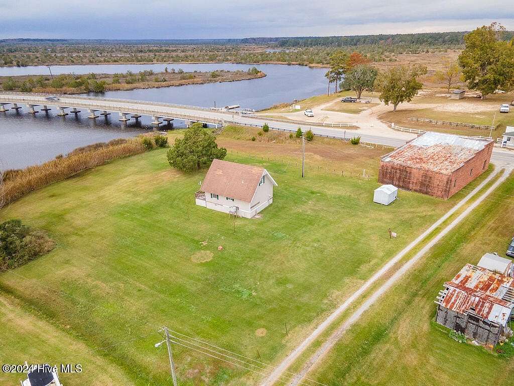 1.52 Acres of Improved Mixed-Use Land for Sale in Stella, North Carolina