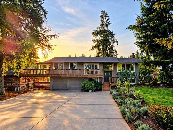 1.5 Acres of Land with Home for Sale in Oregon City, Oregon