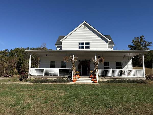 6 Acres of Land with Home for Sale in East Bernstadt, Kentucky
