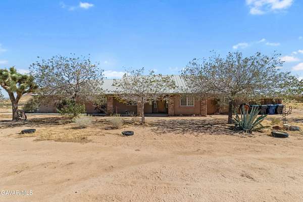 20 Acres of Recreational Land with Home for Sale in California City, California