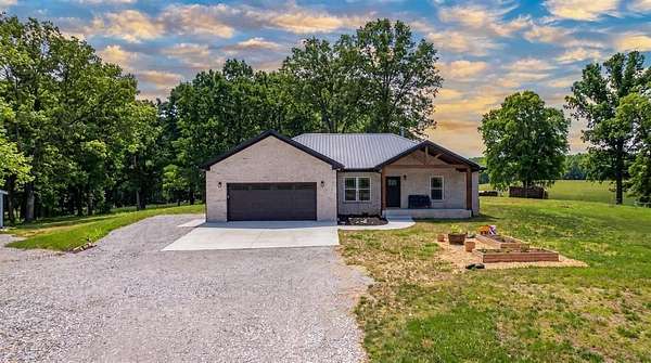20 Acres of Recreational Land with Home for Sale in Cromwell, Kentucky