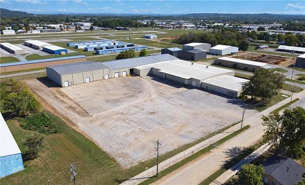 5.49 Acres of Improved Commercial Land for Lease in Springdale, Arkansas