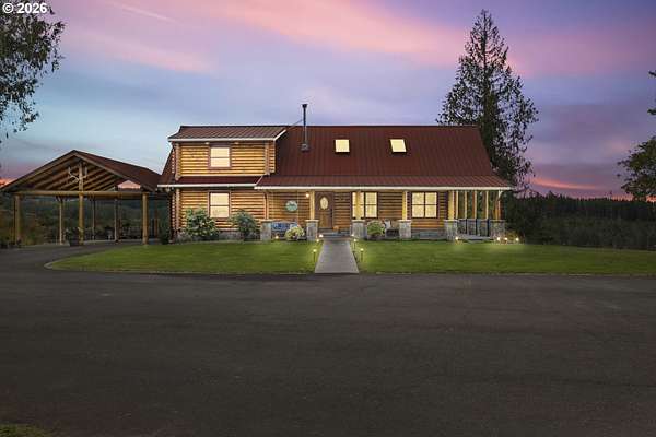 9 Acres of Land with Home for Sale in Molalla, Oregon