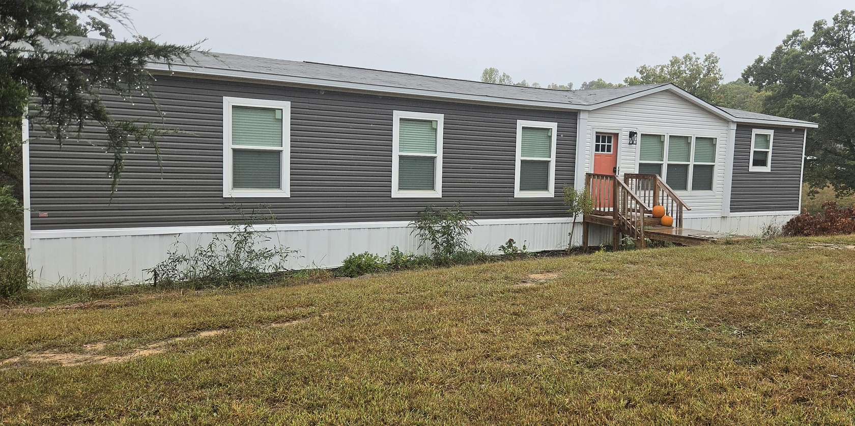 5 Acres of Land with Home for Sale in Irvine, Kentucky
