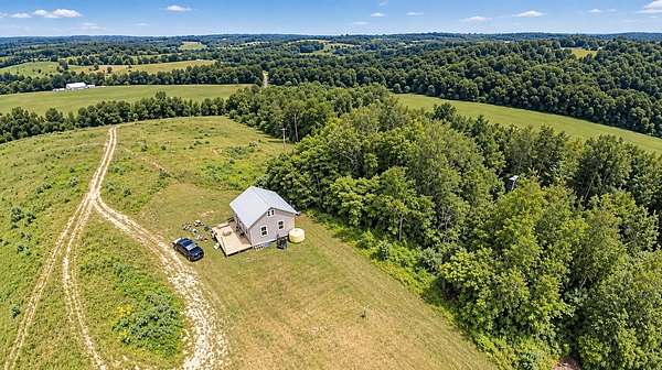 29.6 Acres of Agricultural & Residential Land for Sale in Zanesville, Ohio