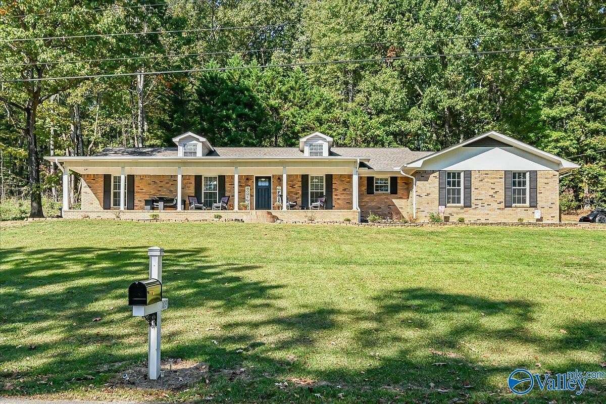 2.7 Acres of Land with Home for Sale in Decatur, Alabama