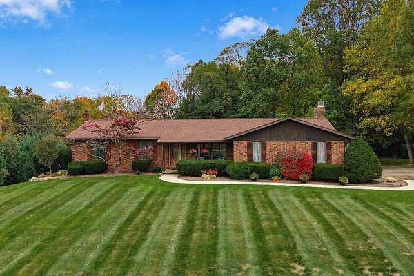 3.1 Acres of Land with Home for Sale in Mansfield, Ohio