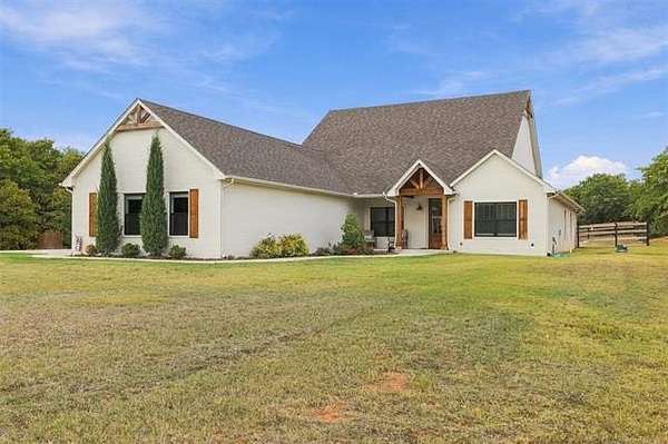 5 Acres of Land with Home for Sale in Blanchard, Oklahoma