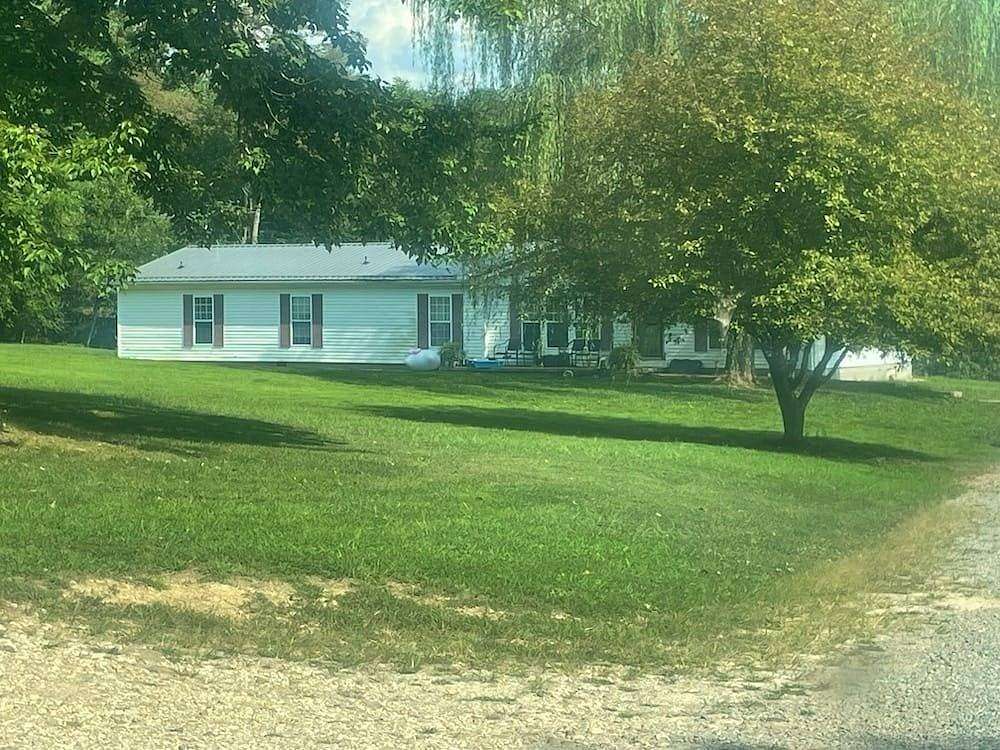 5 Acres of Land with Home for Auction in Jackson, Ohio