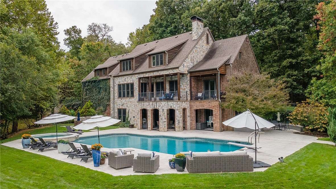 4.39 Acres of Land with Home for Sale in Fayetteville, Arkansas
