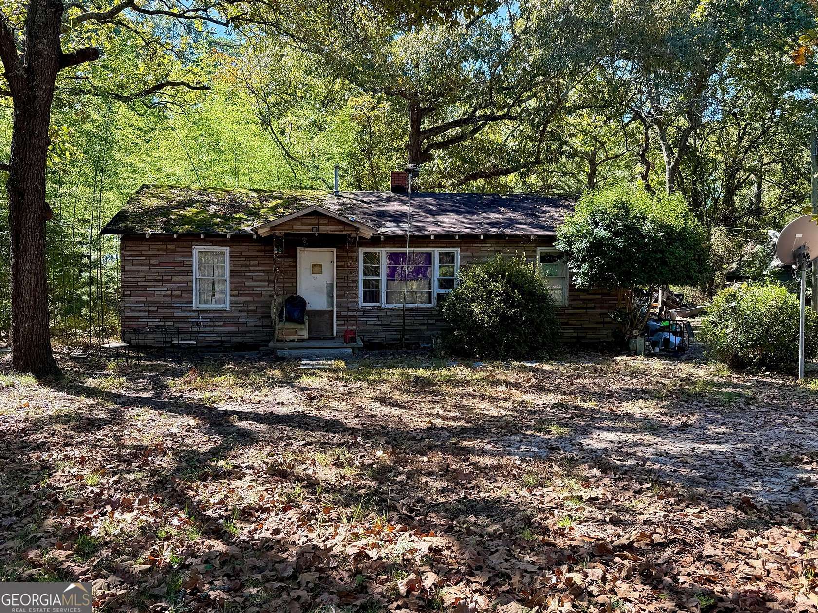 1.82 Acres of Land with Home for Sale in Dewy Rose, Georgia