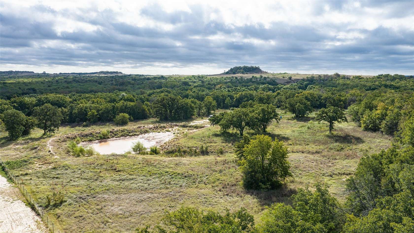 10 Acres of Land for Sale in Bridgeport, Texas