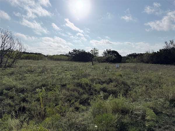 20 Acres of Land for Sale in Hamilton, Texas