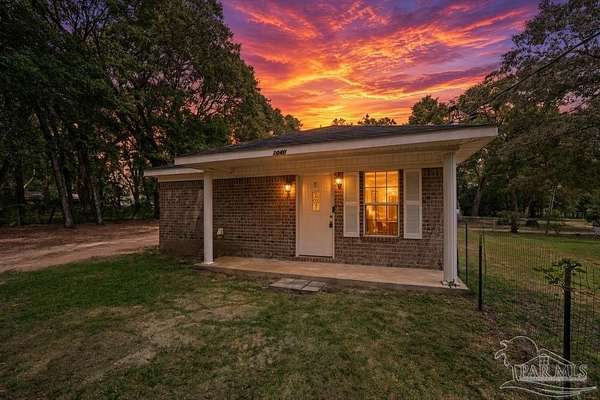 2.89 Acres of Land with Home for Lease in Pensacola, Florida