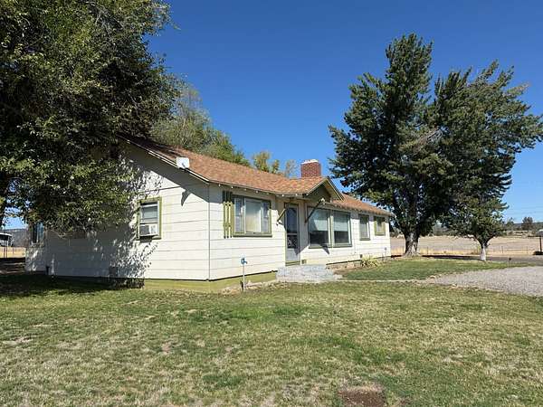 5.87 Acres of Land with Home for Sale in Alturas, California