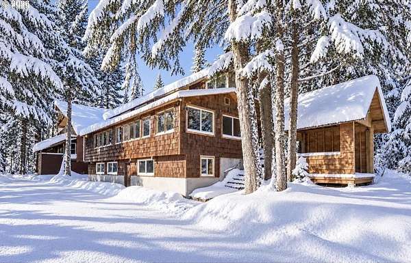 2.1 Acres of Land with Home for Sale in Government Camp, Oregon