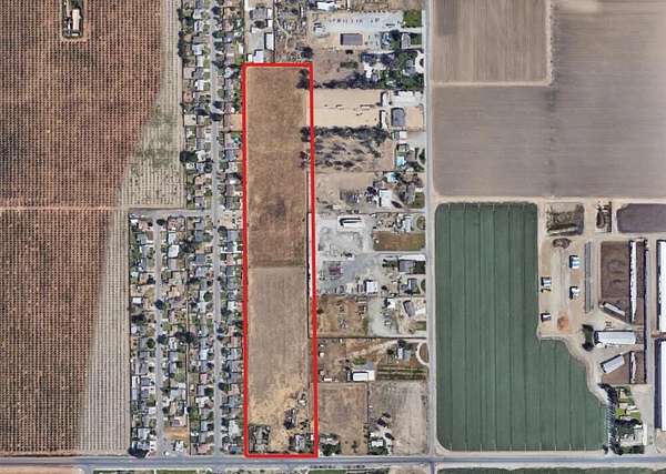 15.8 Acres of Land with Home for Sale in Tulare, California
