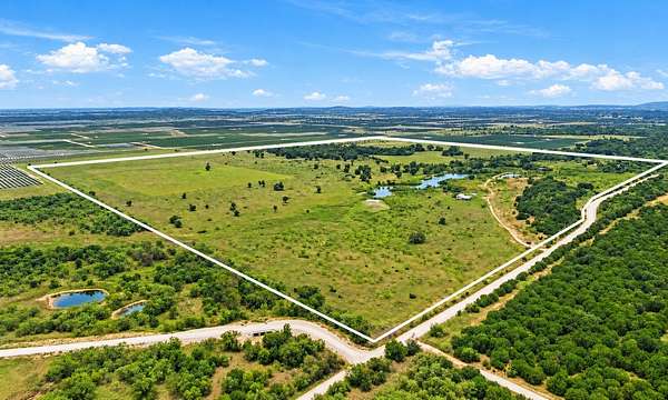320 Acres of Land with Home for Sale in Jacksboro, Texas