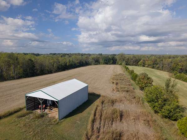 11 Acres of Agricultural Land for Sale in Lafayette, Tennessee