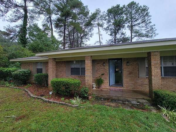 3 Acres of Land with Home for Sale in Waynesboro, Mississippi