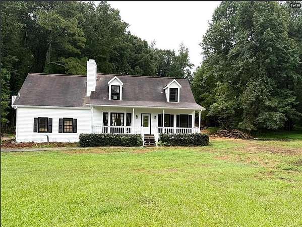 1.5 Acres of Land with Home for Lease in Cumming, Georgia