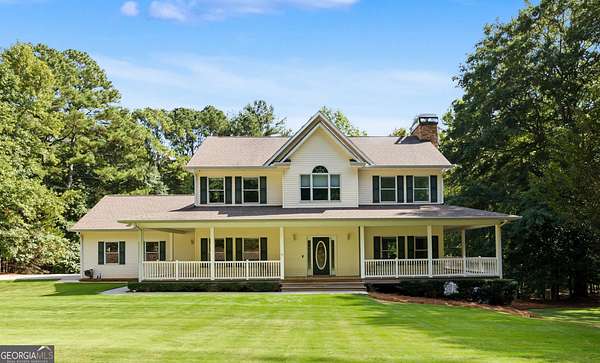 11.1 Acres of Recreational Land with Home for Sale in Tyrone, Georgia