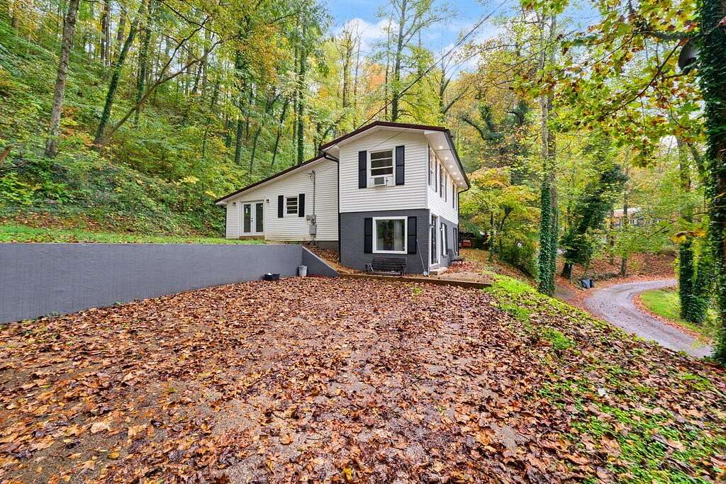 1.58 Acres of Land with Home for Sale in Hazard, Kentucky