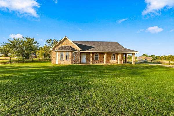 4 Acres of Land with Home for Lease in Anna, Texas