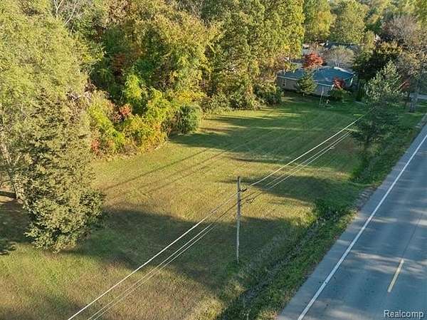 5.6 Acres of Residential Land for Sale in Romulus, Michigan