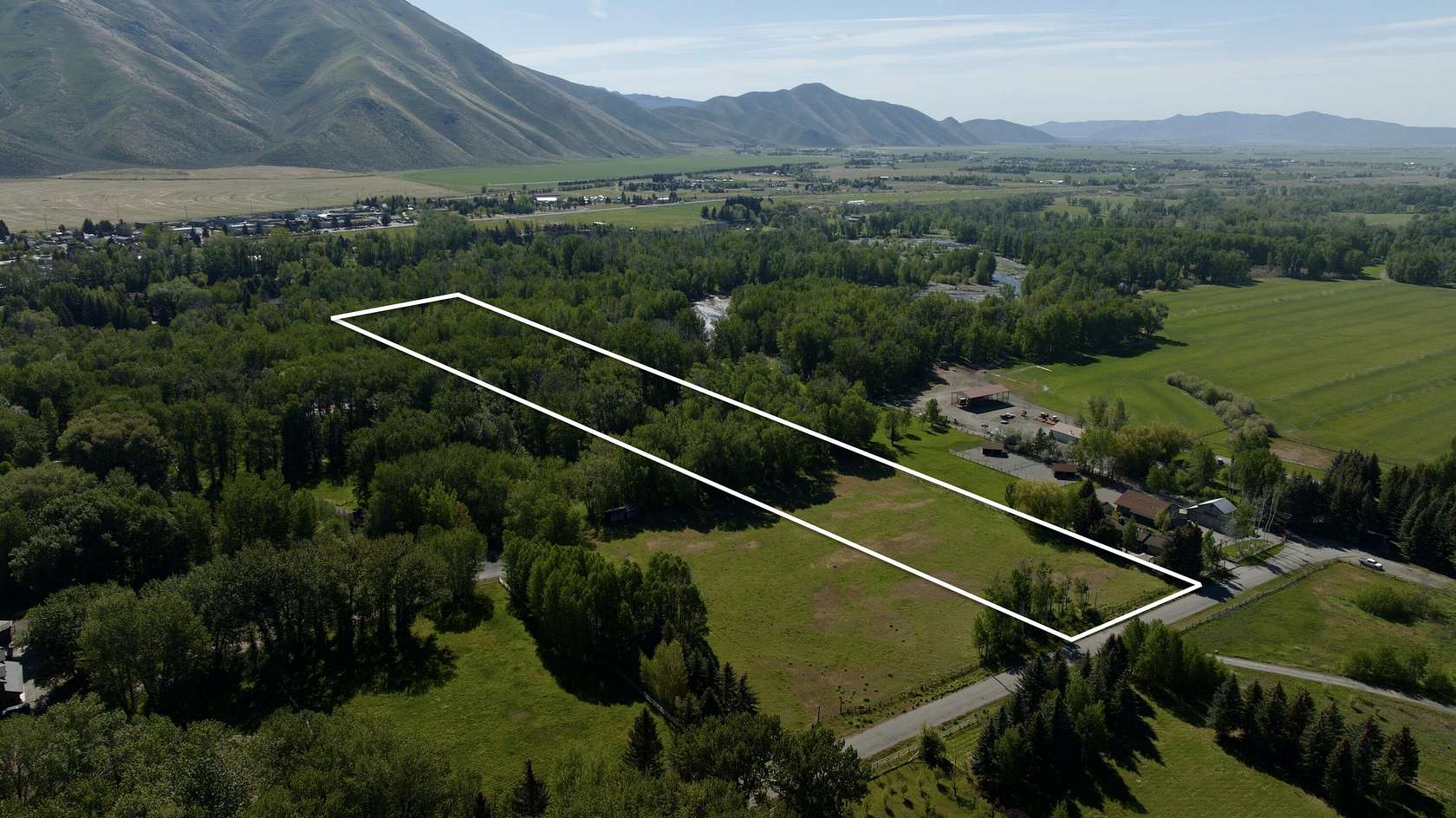 6 Acres of Land for Sale in Bellevue, Idaho