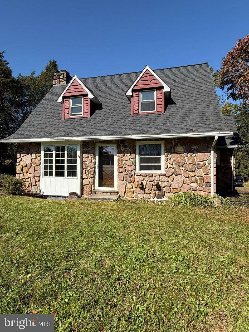 3 Acres of Land with Home for Lease in Trappe, Pennsylvania