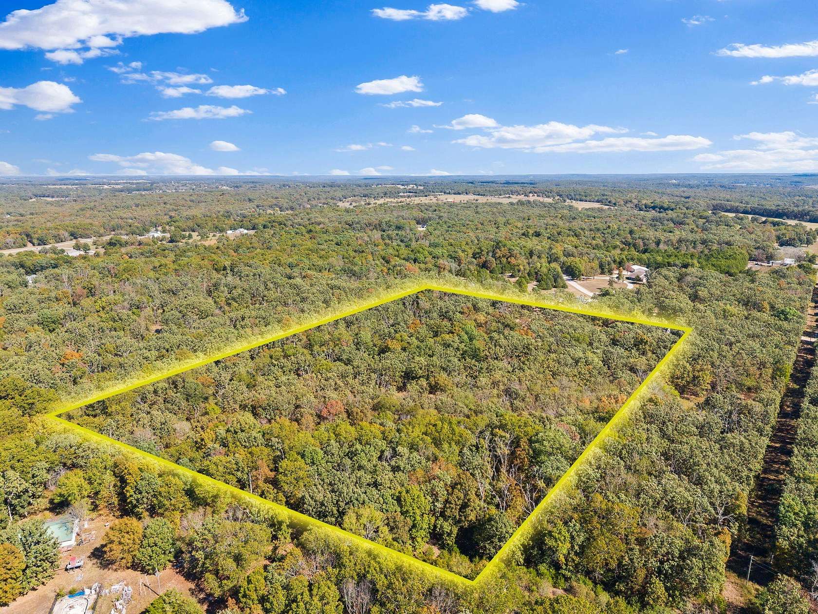 12 Acres of Recreational & Residential Land for Sale in Marshfield, Missouri