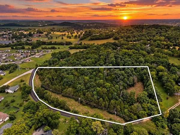 6.89 Acres of Residential Land for Sale in Columbia, Tennessee