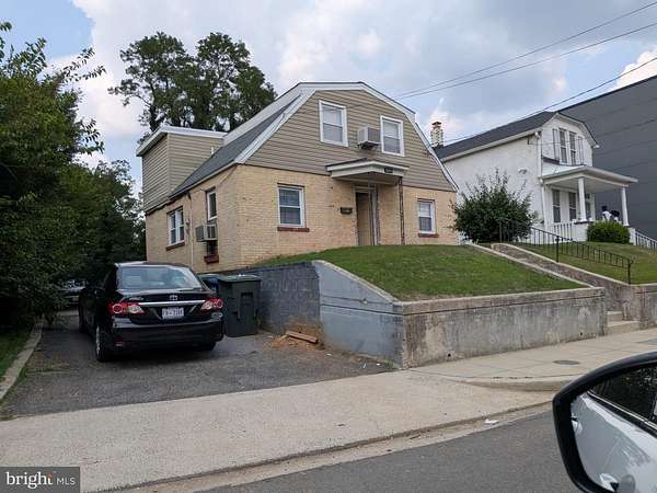 Land with Home for Sale in Washington, District of Columbia