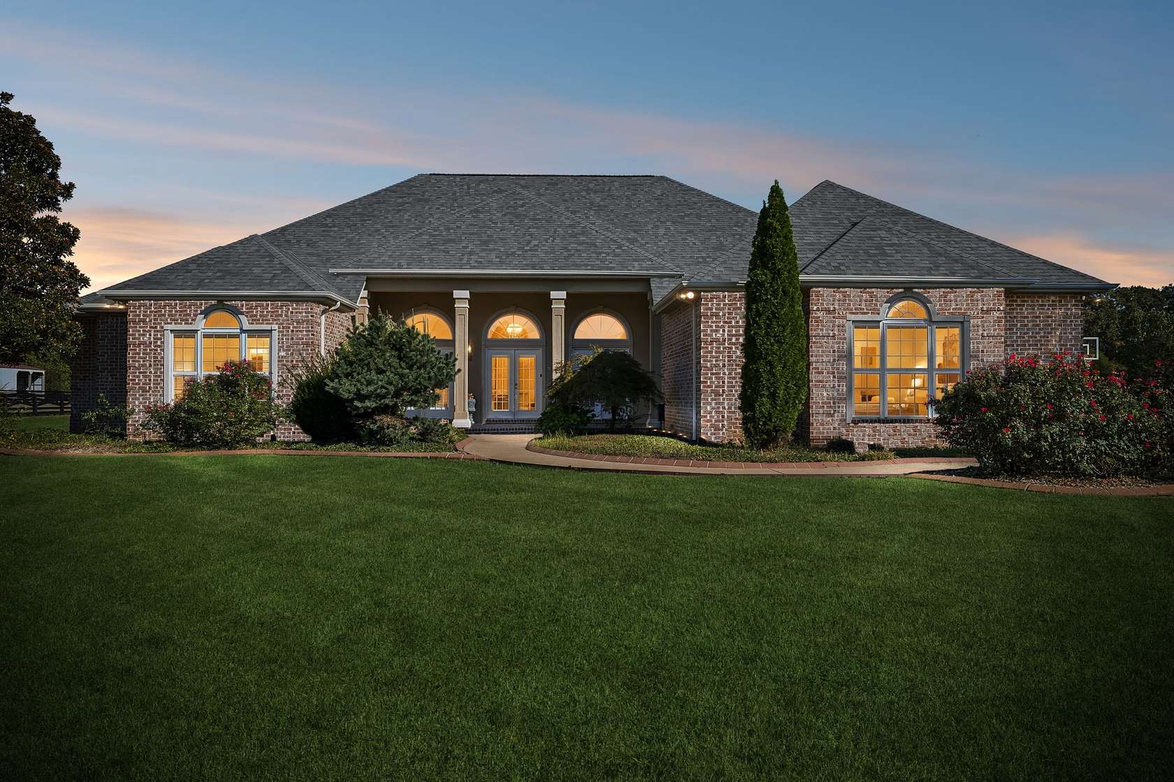 8.72 Acres of Land with Home for Sale in Murfreesboro, Tennessee