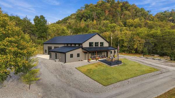 239 Acres of Land with Home for Sale in Gainesboro, Tennessee