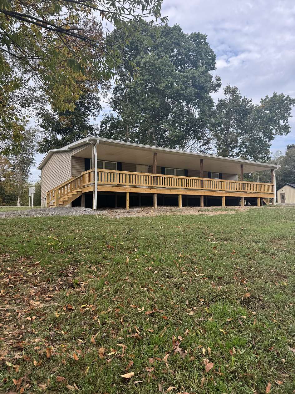 3.78 Acres of Land with Home for Sale in Red Boiling Springs, Tennessee