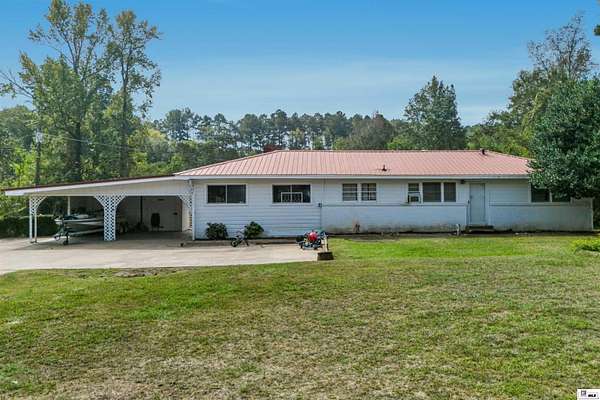12.3 Acres of Land with Home for Sale in Chatham, Louisiana