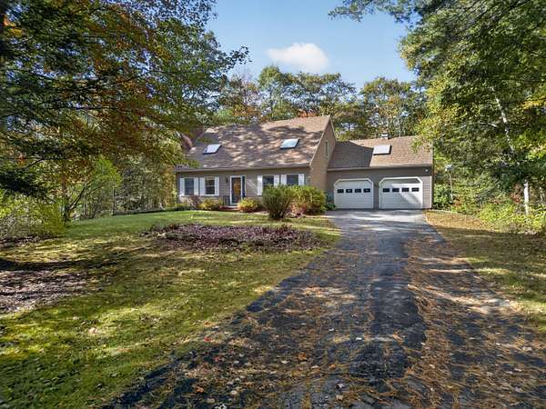 2.24 Acres of Land with Home for Sale in Damariscotta, Maine