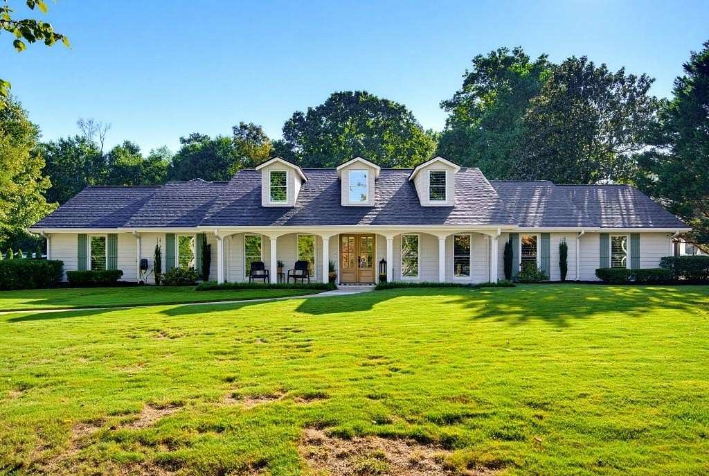 2 Acres of Land with Home for Sale in Roswell, Georgia