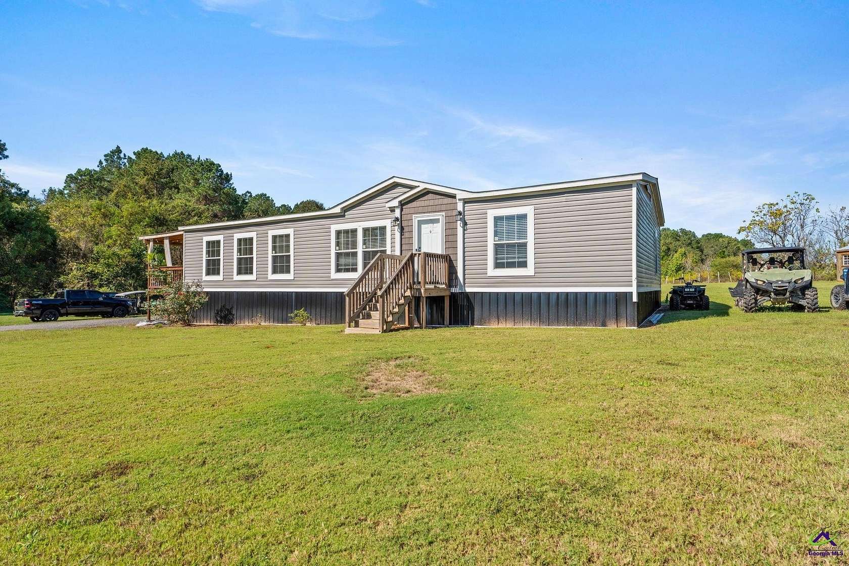 10 Acres of Land with Home for Sale in Hawkinsville, Georgia
