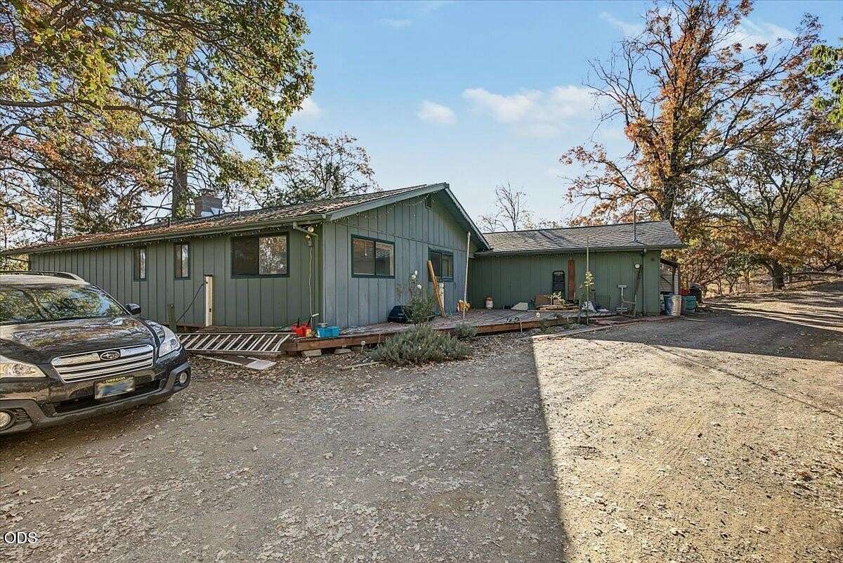 6 Acres of Land with Home for Sale in Ashland, Oregon