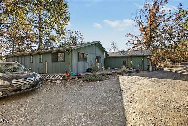 6 Acres of Land with Home for Sale in Ashland, Oregon