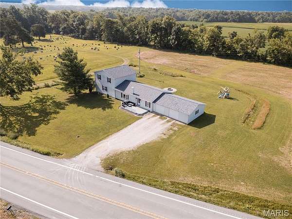 5 Acres of Land with Home for Sale in Nashville, Illinois