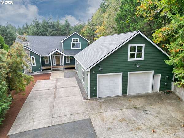 5 Acres of Land with Home for Sale in Castle Rock, Washington