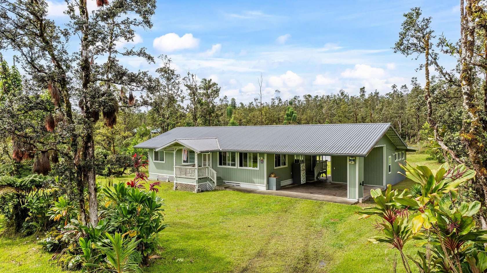 1.87 Acres of Land with Home for Sale in Mountain View, Hawaii
